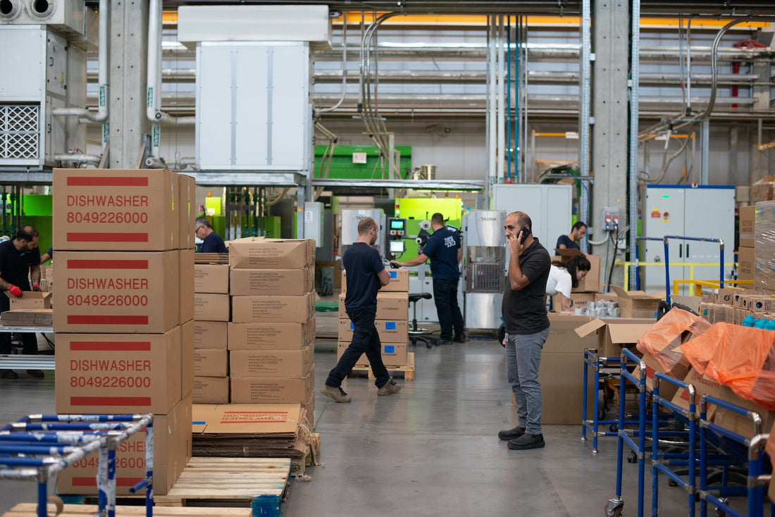 10 Safety Tips for Working in a Warehouse